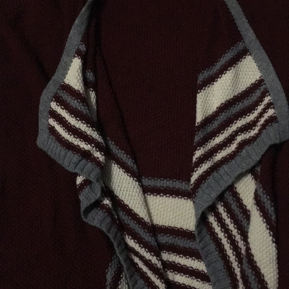 Too small - Picture 2 of 3